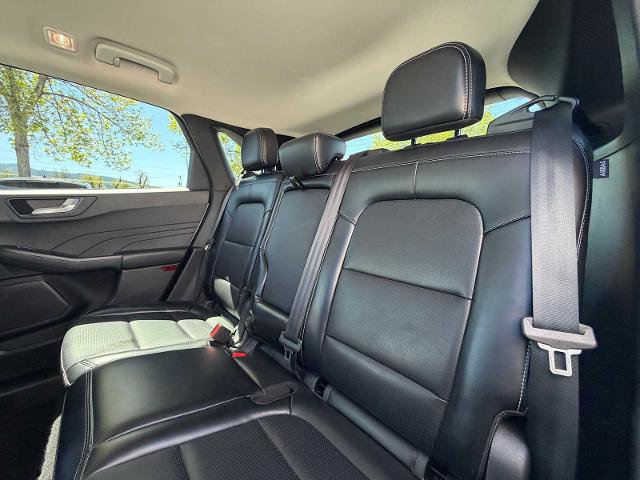 Certified 2024 Ford Escape Platinum AWD/4WD image 23