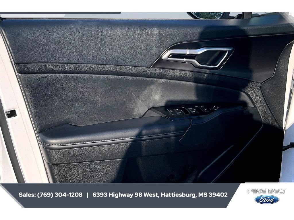 Used 2023 Kia Sportage EX FWD image 16