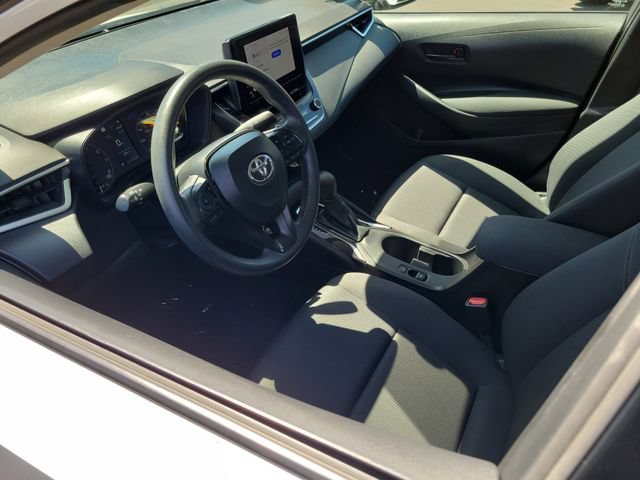 Used 2023 Toyota Corolla LE FWD image 3