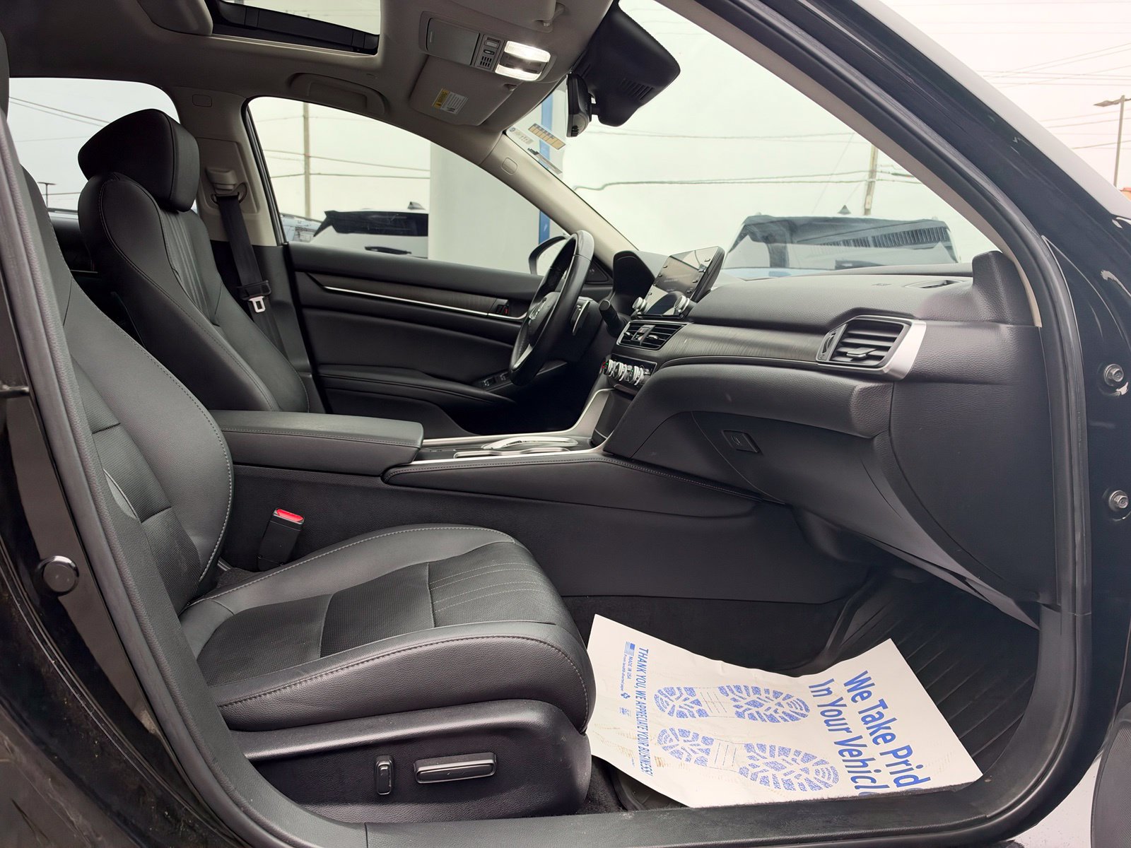 Used 2020 Honda Accord Touring image 36