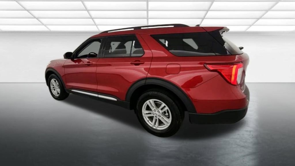 Certified 2024 Ford Explorer XLT AWD/4WD image 7