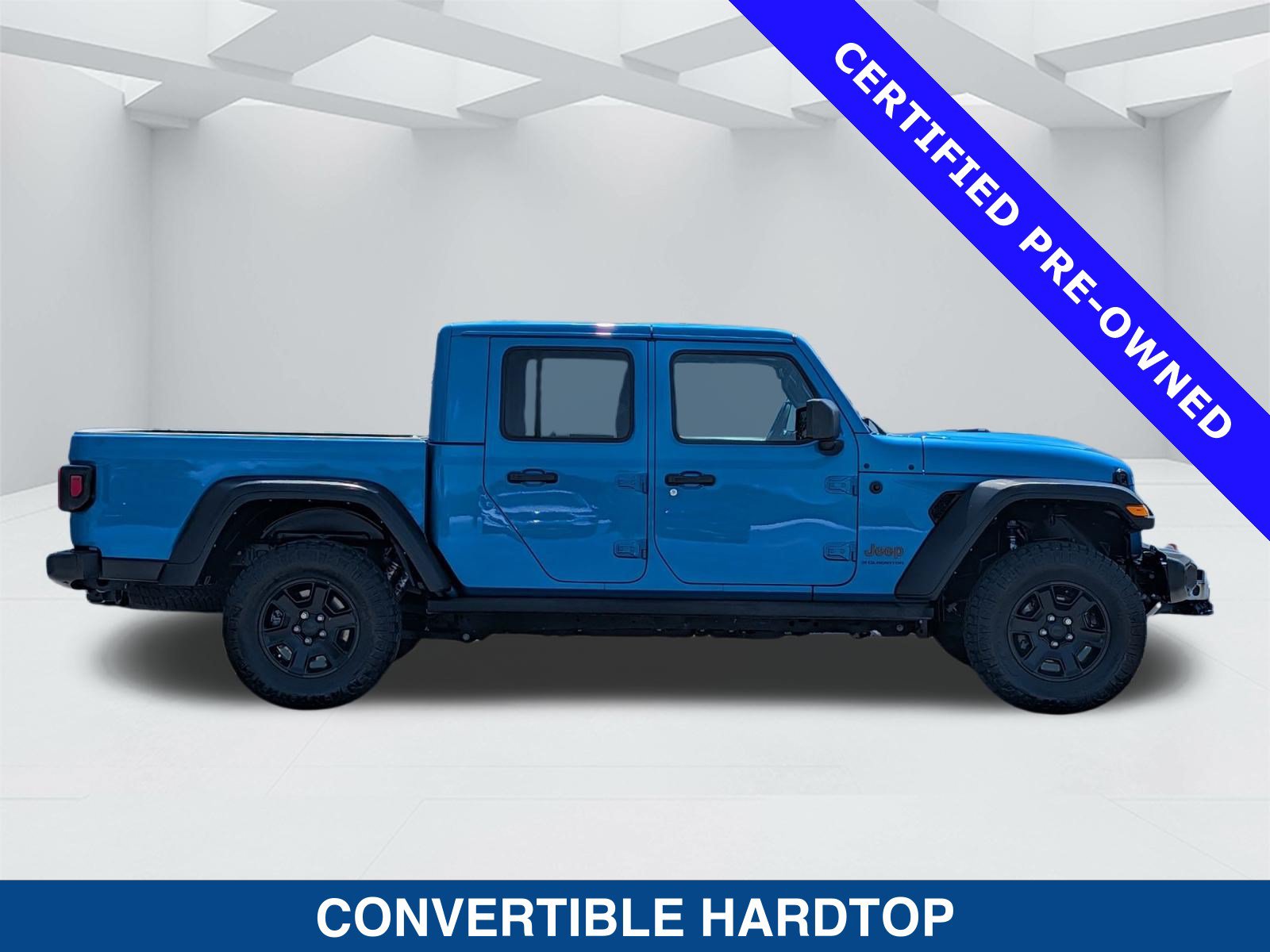 Used 2023 Jeep Gladiator Mojave w/ Cold Weather Group AWD/4WD image 4