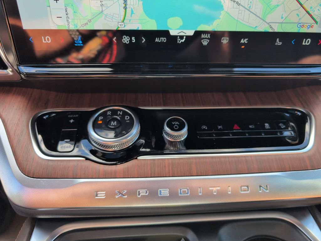 Certified 2025 Ford Expedition King Ranch image 29