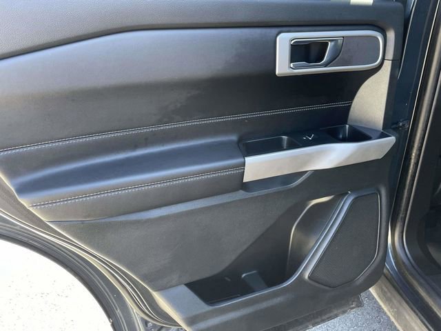 Certified 2022 Ford Explorer XLT image 13
