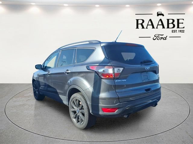 Certified 2018 Ford Escape SE w/ SE Sport Appearance Package AWD/4WD image 15