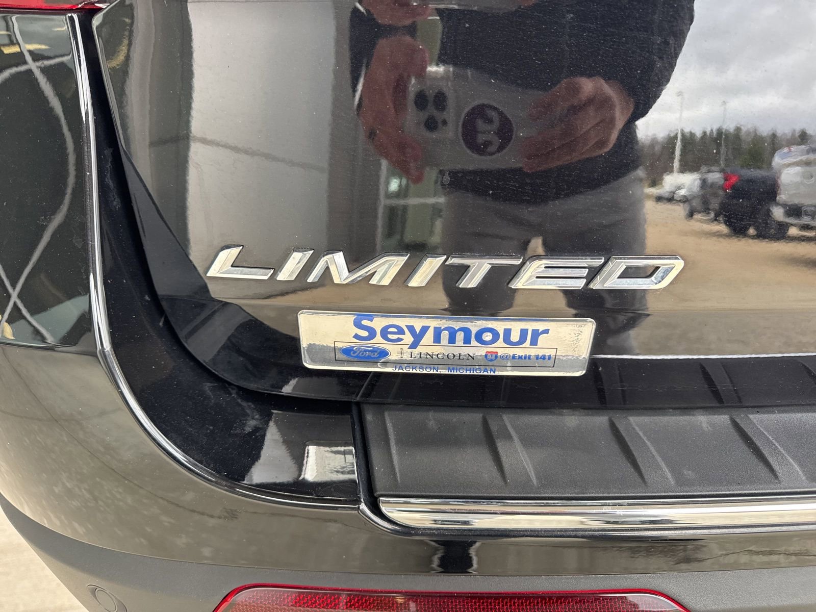 Certified 2024 Ford Explorer Limited w/ Limited Technology Package image 16