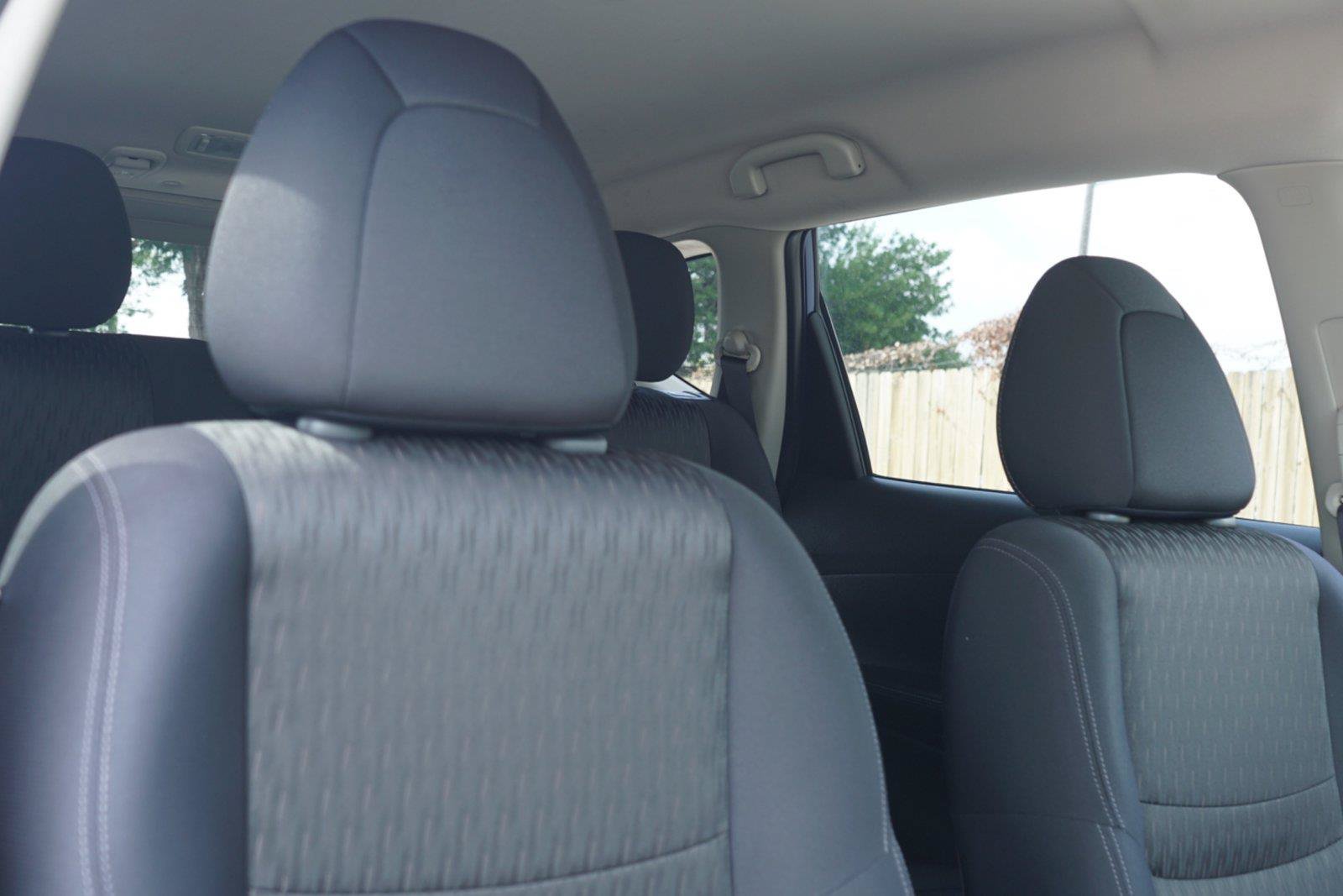 Used 2018 Nissan Rogue SV AWD/4WD image 28