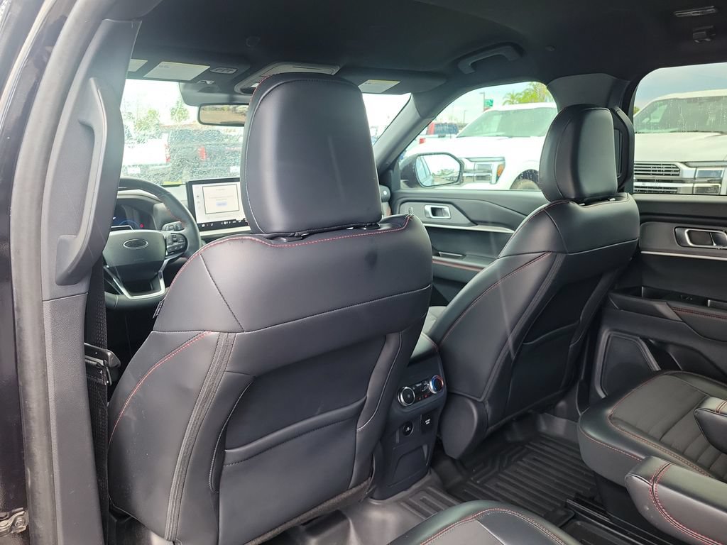 Certified 2025 Ford Explorer ST-Line w/ Premium Package RWD image 13