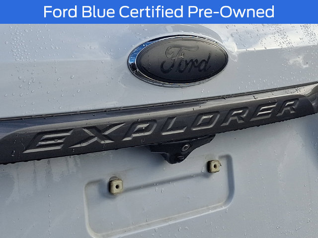 Certified 2018 Ford Explorer XLT w/ Equipment Group 202A AWD/4WD image 37