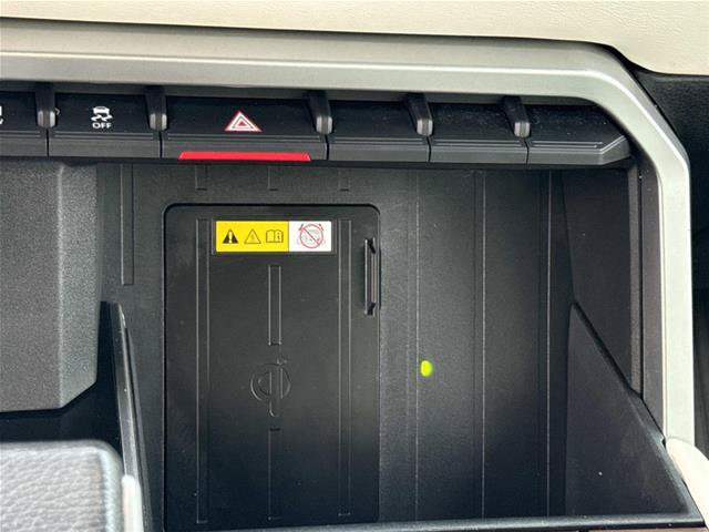 Used 2023 Toyota Sequoia Capstone AWD/4WD image 31