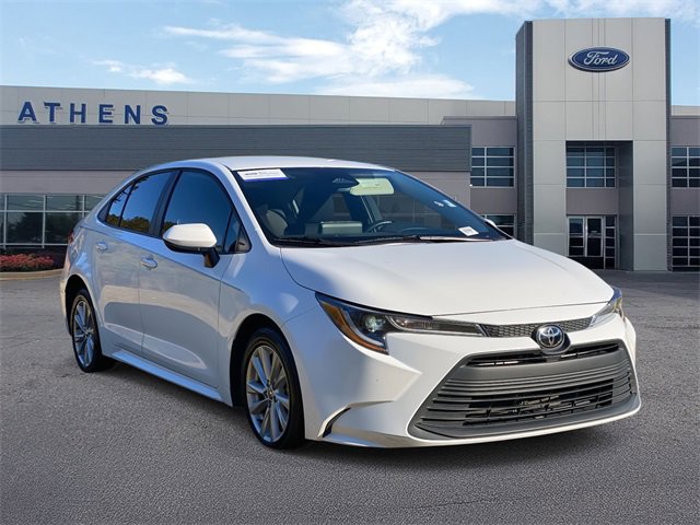 Used 2023 Toyota Corolla LE w/ LE Convenience Package image 7