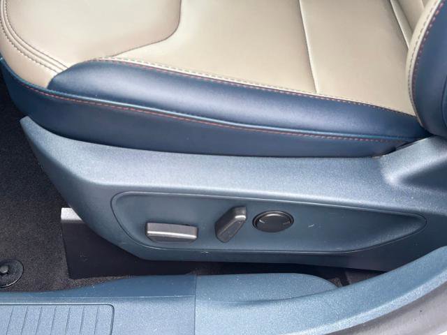 Certified 2025 Ford Maverick Lariat w/ 4K Tow Package AWD/4WD image 15