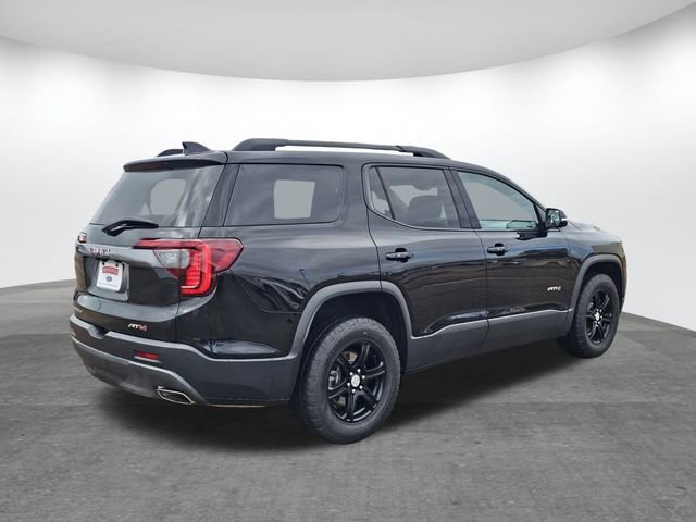 Used 2023 GMC Acadia AT4 w/ Technology Package image 4