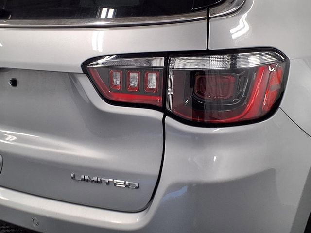 Used 2025 Jeep Compass Limited image 25