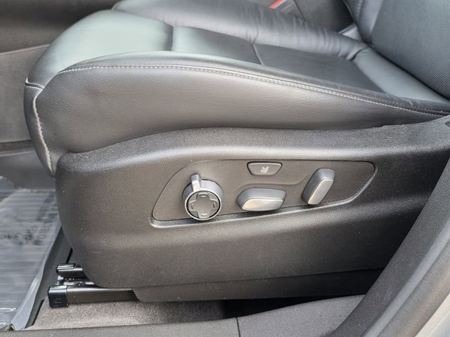 Used 2023 Cadillac XT4 Premium Luxury w/ LPO, Onyx Lite Package image 14