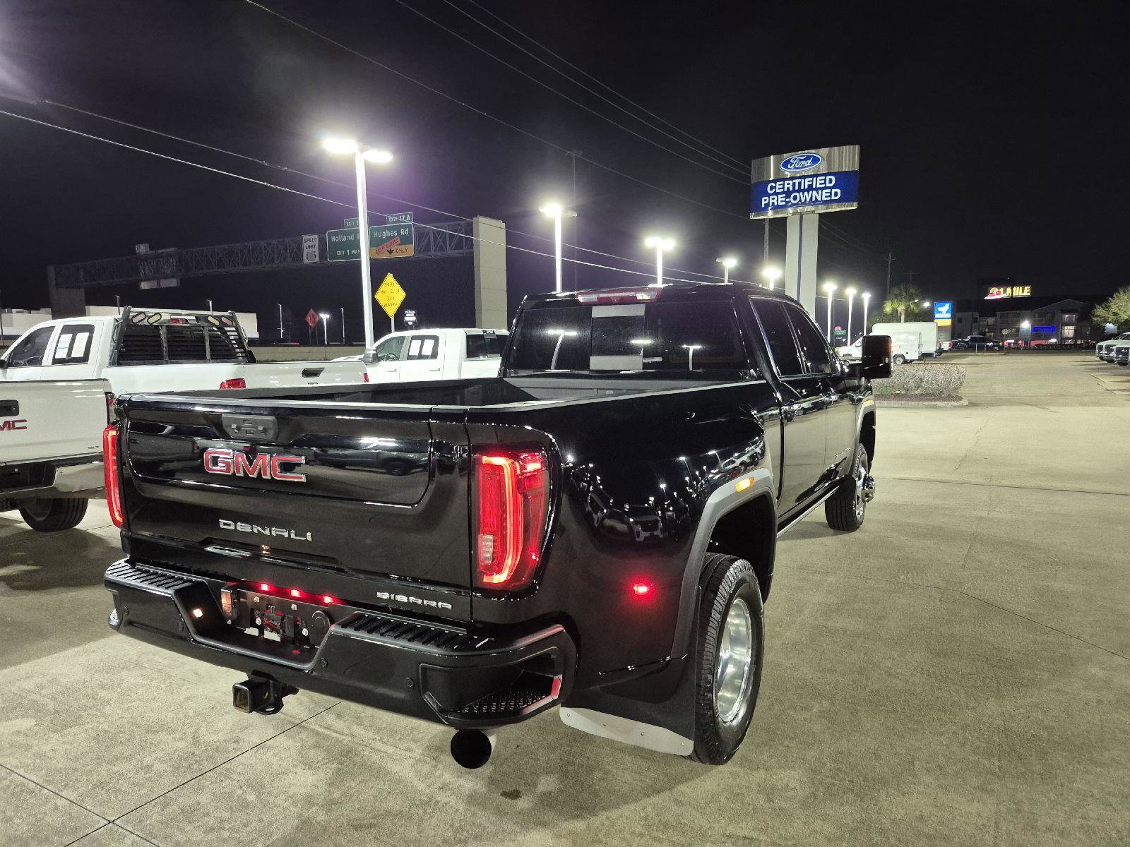Used 2022 GMC Sierra 3500 Denali image 23