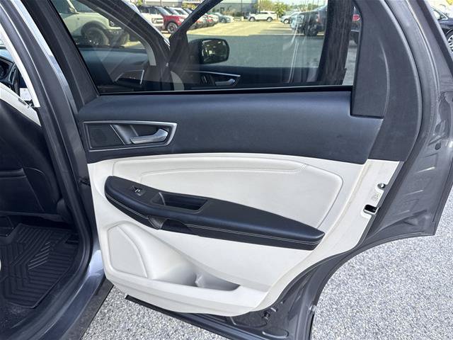 Certified 2022 Ford Edge Titanium AWD/4WD image 21