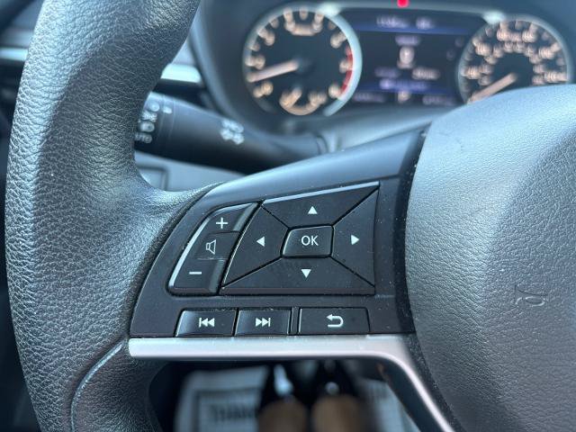 Used 2025 Nissan Altima 2.5 SV FWD image 16