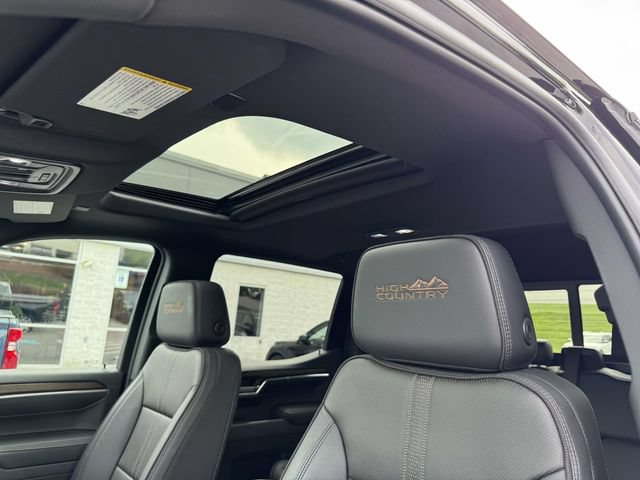 Used 2024 Chevrolet Silverado 1500 High Country w/ High Country Premium Package AWD/4WD image 18