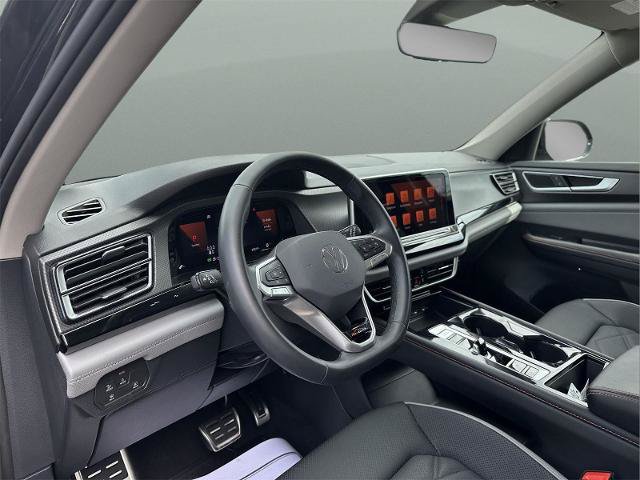 Used 2024 Volkswagen Atlas Peak Edition SE AWD/4WD image 21