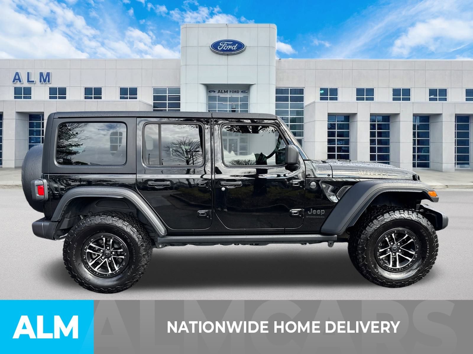 Used 2024 Jeep Wrangler Willys image 4