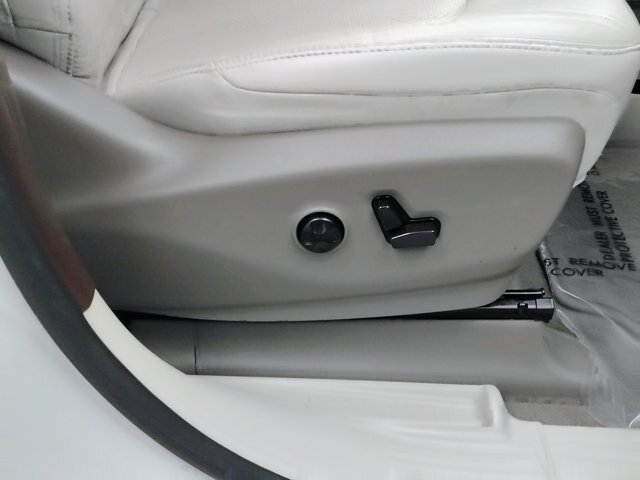 Used 2021 Chrysler Pacifica Touring-L w/ Uconnect Theater Family Group FWD image 29