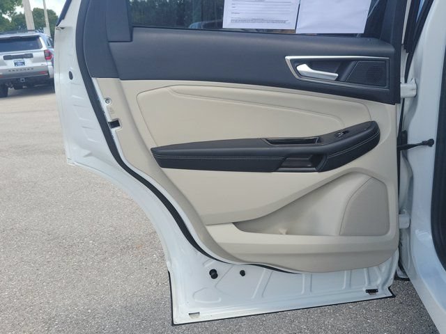 Certified 2020 Ford Edge Titanium FWD image 15