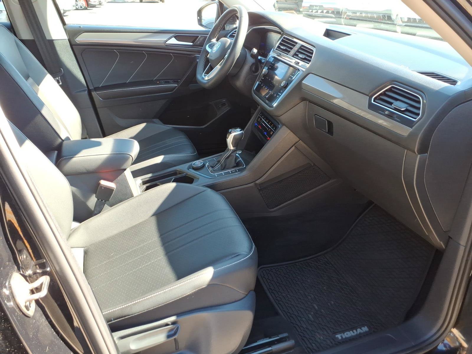 Used 2022 Volkswagen Tiguan SE AWD/4WD image 26