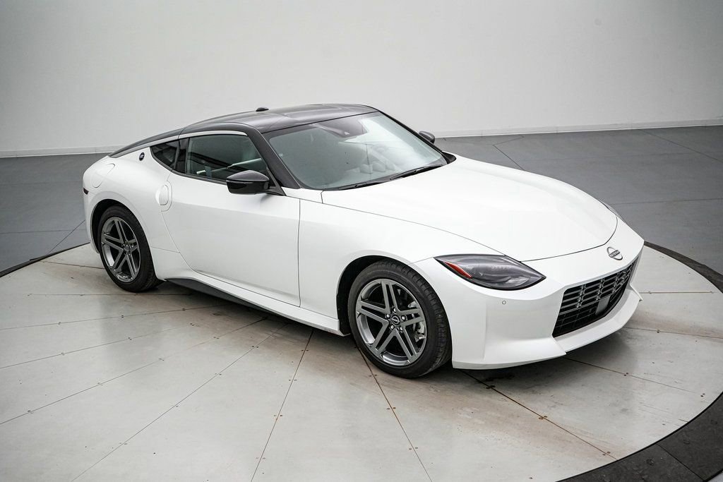 Used 2024 Nissan Z Sport w/ Floor Mat Package image 9