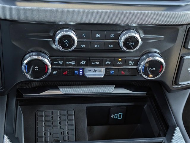 Certified 2024 Ford F250 Platinum image 24