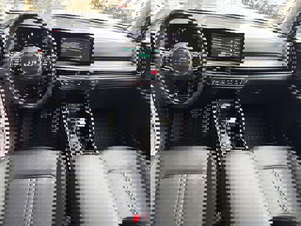 Used 2025 Kia Sorento SX image 23