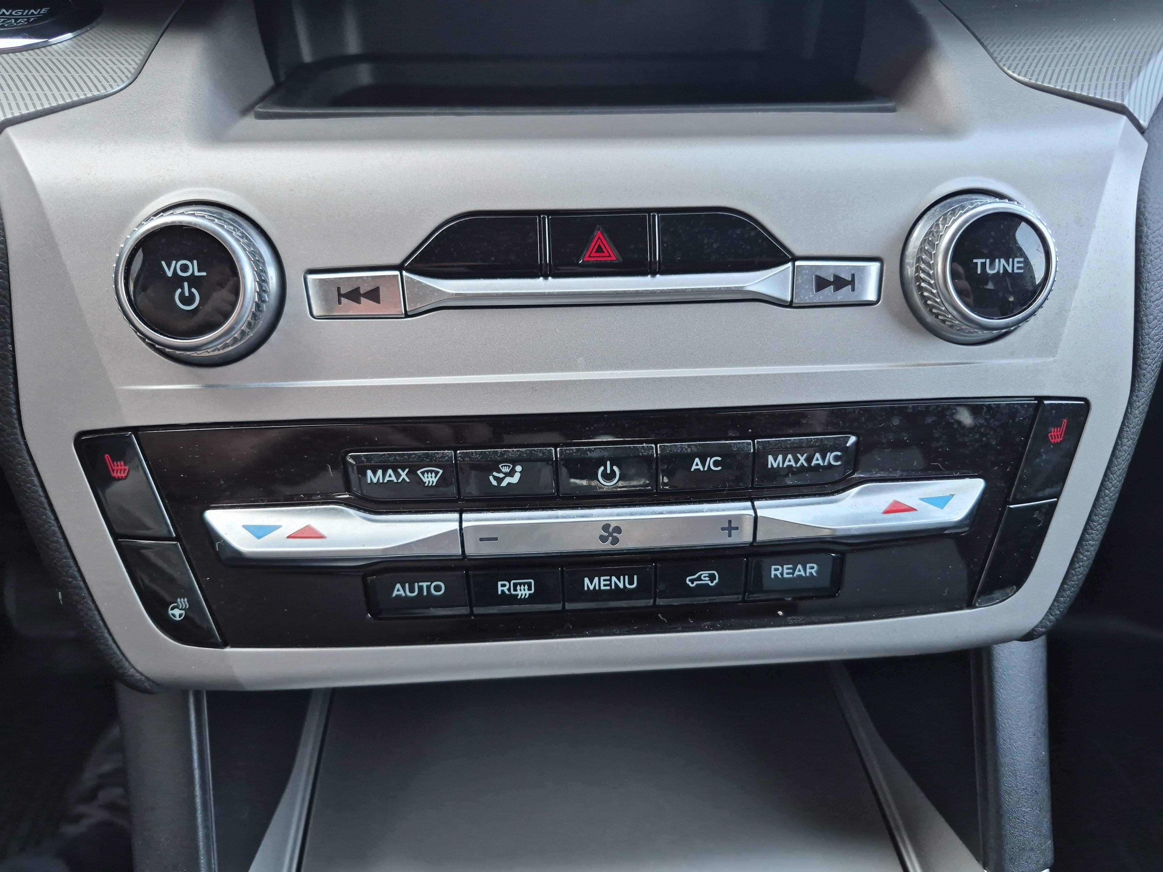 Certified 2023 Ford Explorer XLT w/ Equipment Group 202A image 32