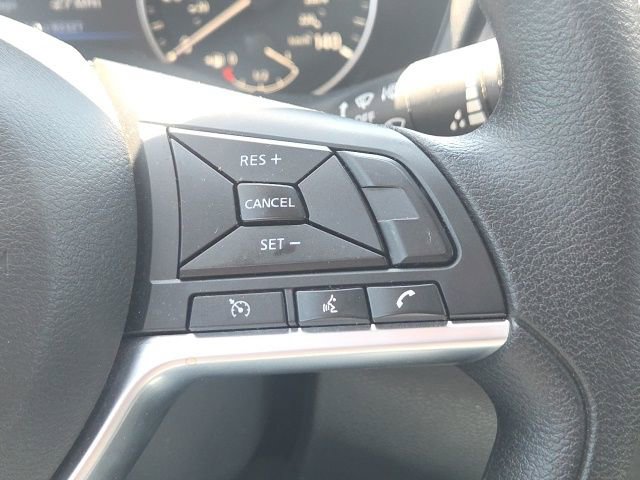 Used 2025 Nissan Altima 2.5 SV FWD image 33