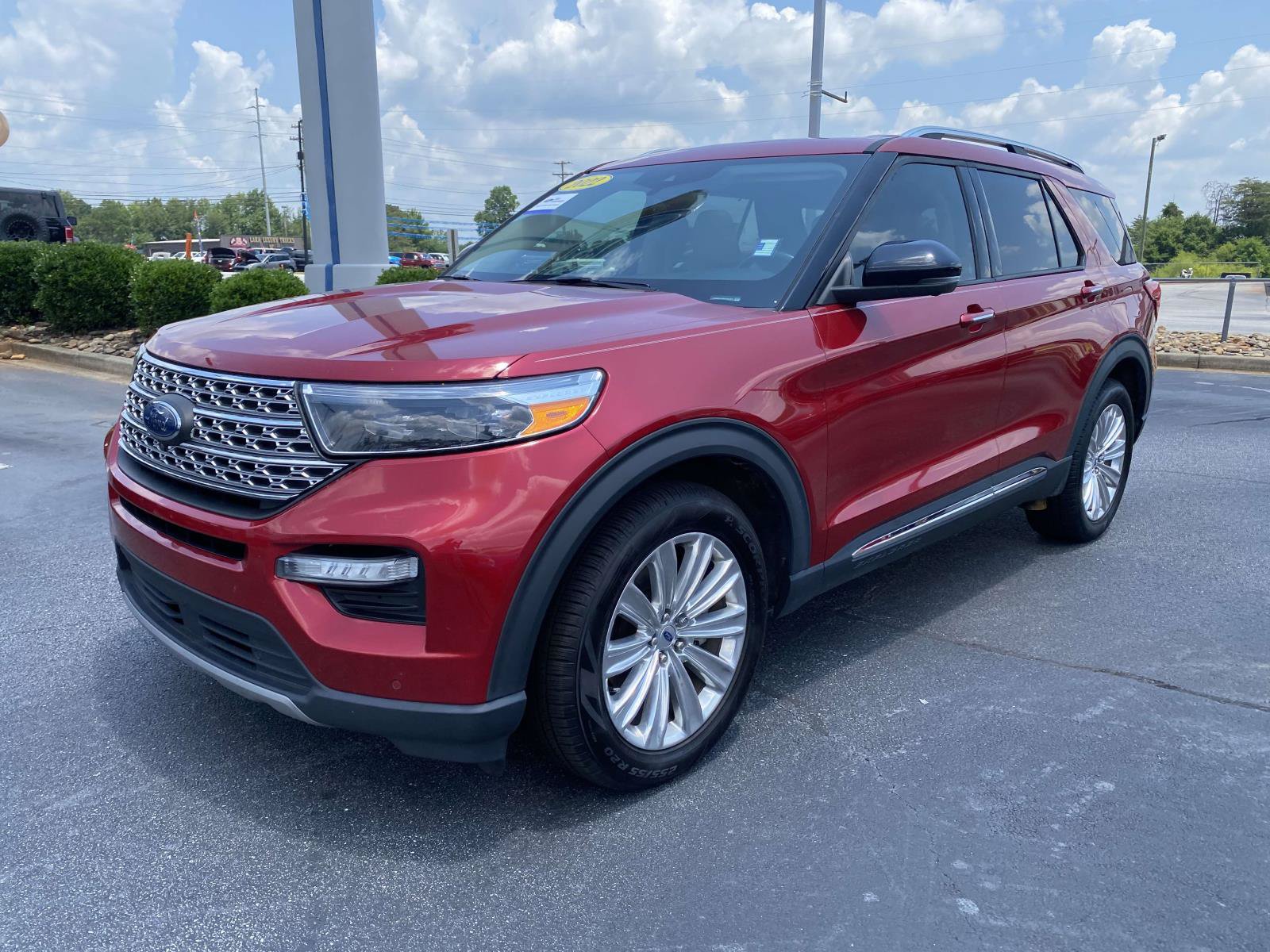 Certified 2022 Ford Explorer Limited w/ Equipment Group 301A RWD image 3