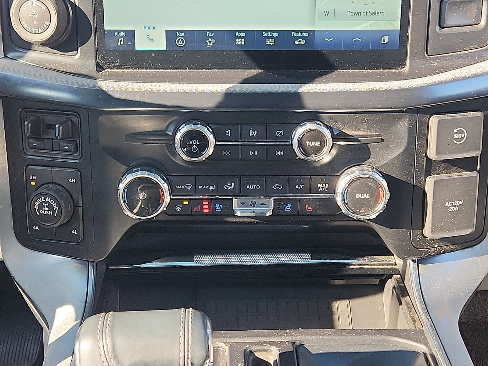 Certified 2022 Ford F150 Limited image 18