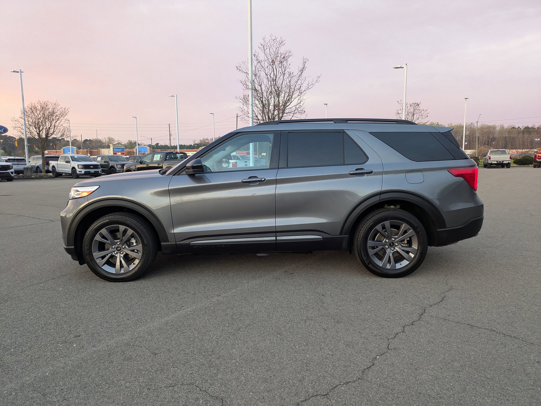 Certified 2024 Ford Explorer XLT w/ Equipment Group 202A image 2