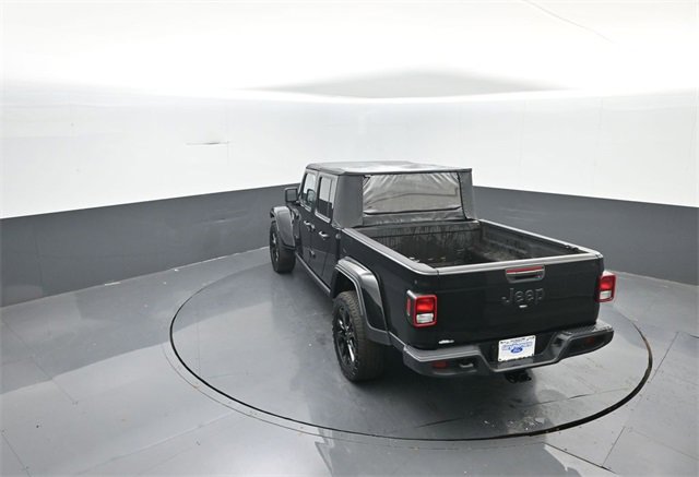 Used 2024 Jeep Gladiator Sport image 28