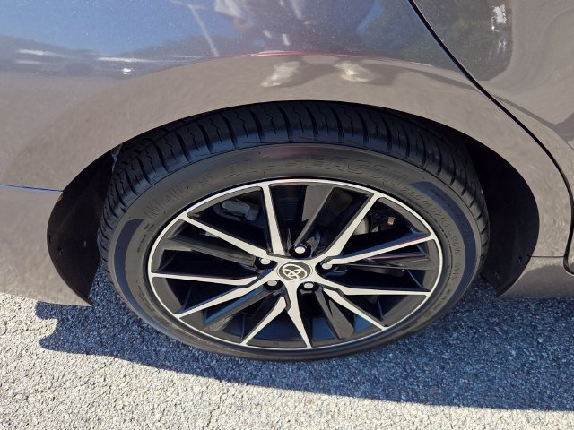 Used 2021 Toyota Camry SE FWD image 9