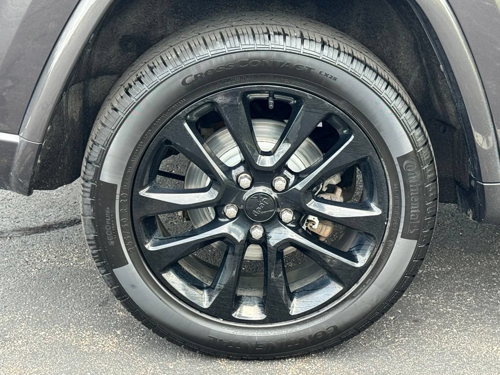 Used 2020 Jeep Grand Cherokee Altitude AWD/4WD image 44
