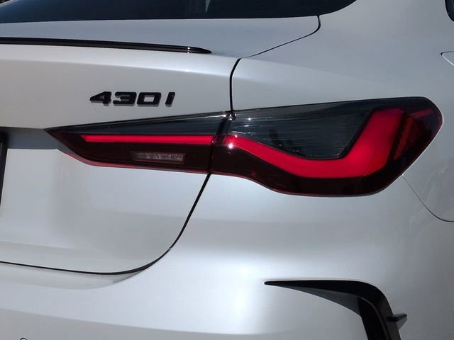 Used 2023 BMW 430i Coupe w/ M Sport Package RWD image 14