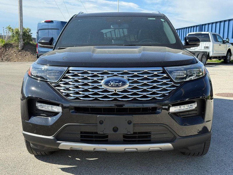 Certified 2023 Ford Explorer Platinum w/ Technology Package AWD/4WD image 11