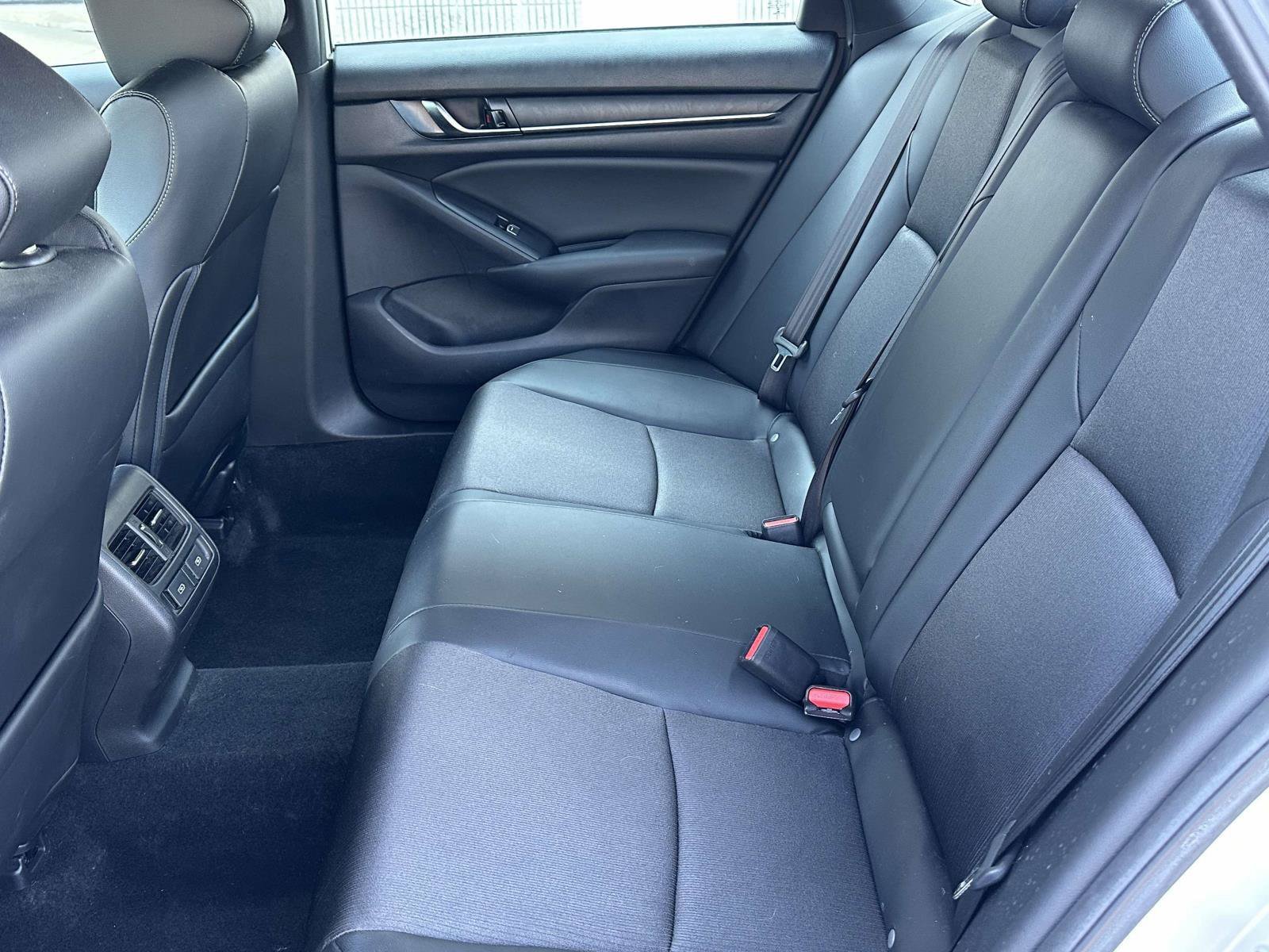 Used 2021 Honda Accord Sport image 12