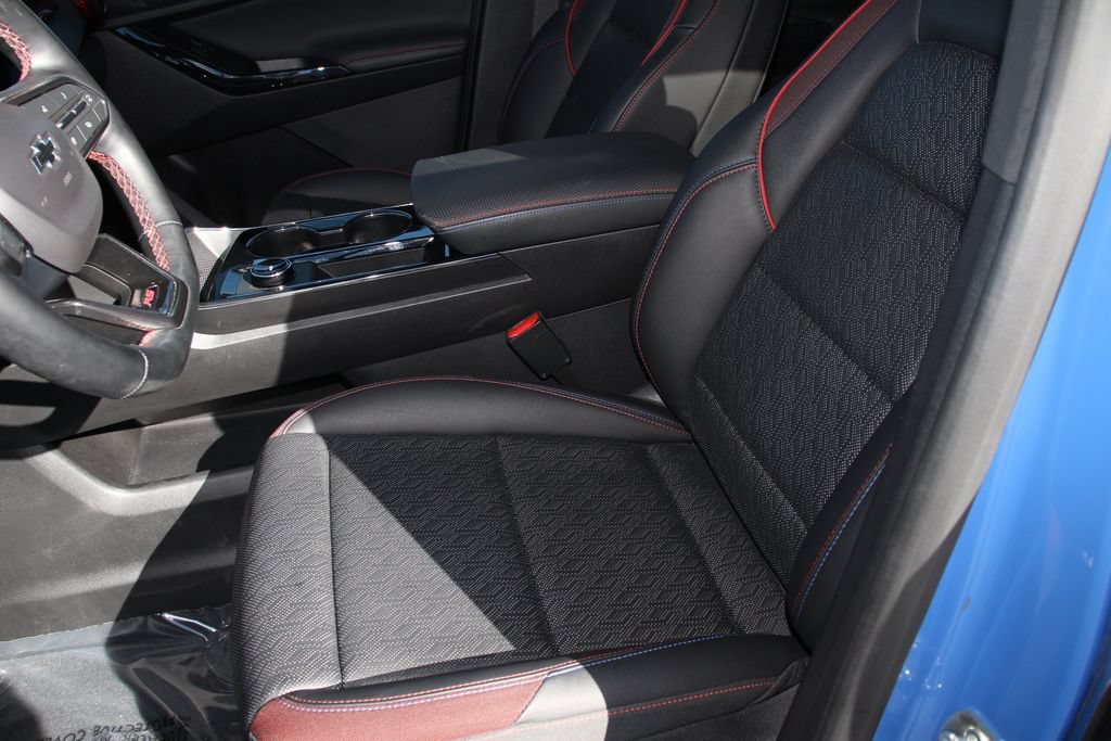 Used 2025 Chevrolet Equinox RS w/ Convenience Package III FWD image 24