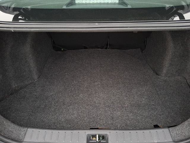 Used 2023 Nissan Versa SR w/ Trunk Package image 28