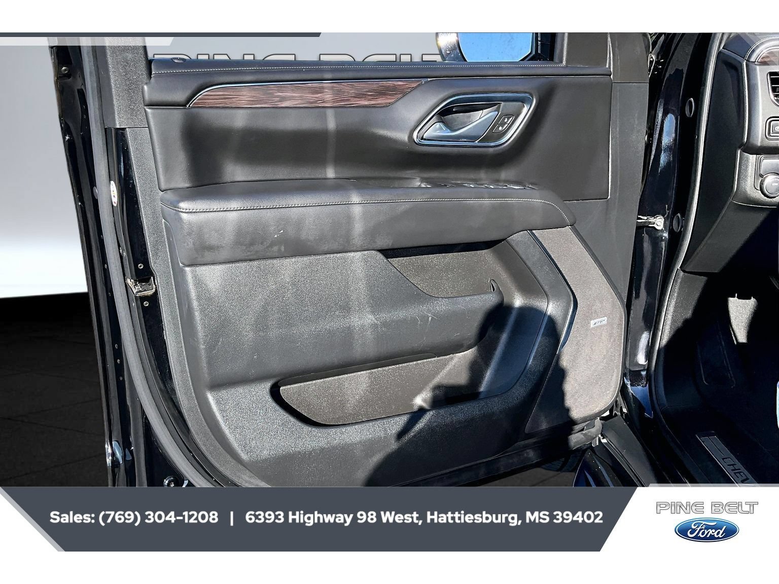 Used 2024 Chevrolet Tahoe LT RWD image 17