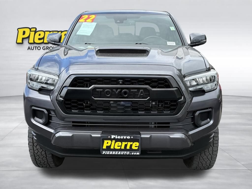 Used 2022 Toyota Tacoma TRD Sport w/ TRD Premium Sport Package AWD/4WD image 5