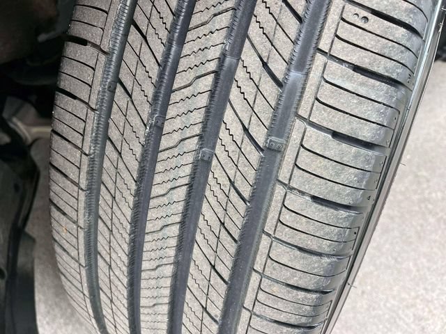 Certified 2024 Ford Explorer XLT w/ Equipment Group 202A AWD/4WD image 12