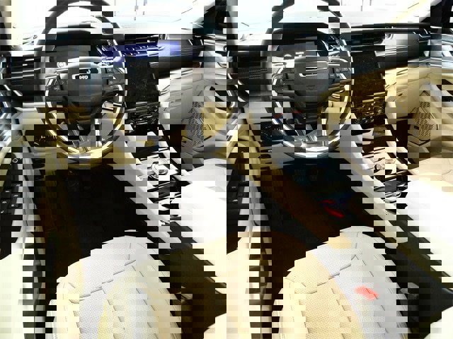 Used 2022 Jeep Grand Cherokee L Limited w/ Luxury Tech Group II image 4