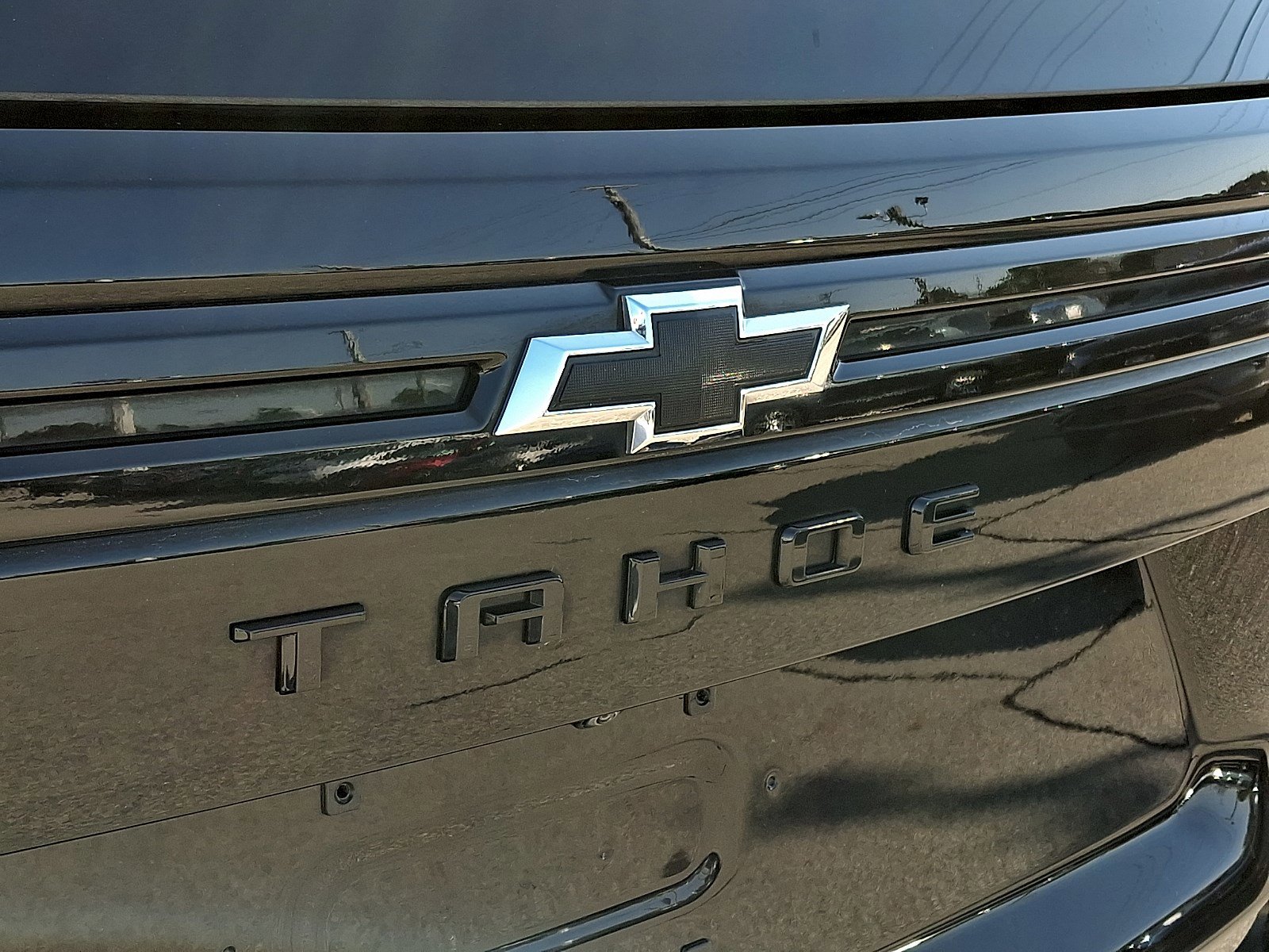 Used 2024 Chevrolet Tahoe Z71 w/ Z71 Off-Road Package image 30