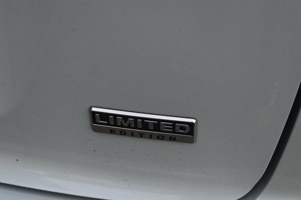 Used 2022 Mitsubishi Eclipse Cross LE image 25